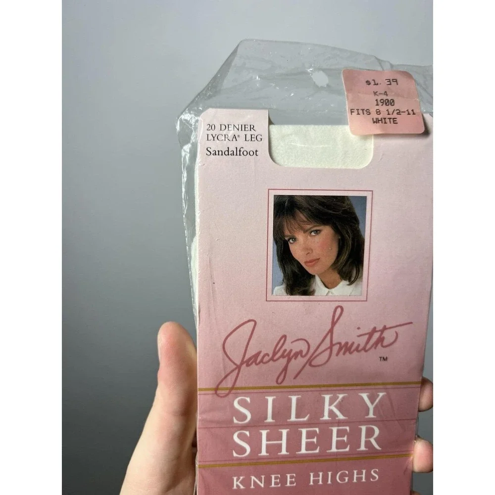 VTG Jaclyn Smith Silky Sheer Knee High Stockings 20 Denier Sandalfoot White OSFM